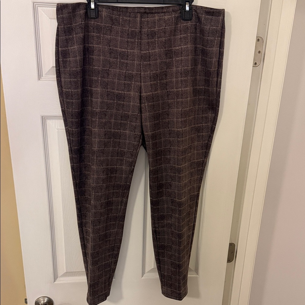 New Directions Men's Dark Brown Checkered Pants